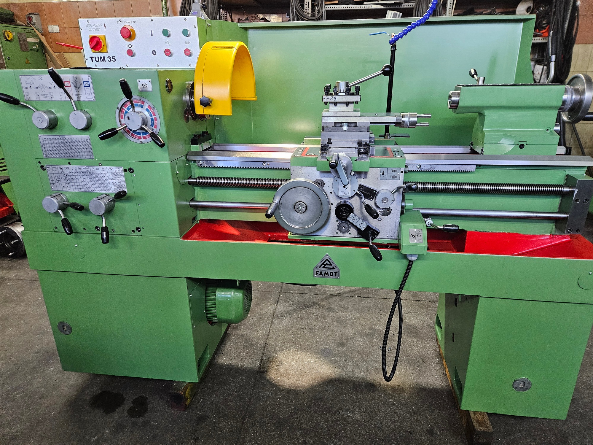 You are currently viewing Tokarka TUM 35×800